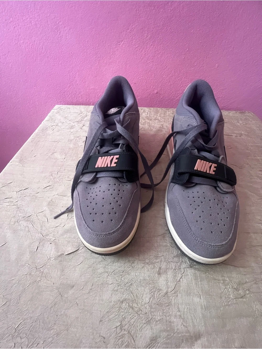 Nike Air Jordan Legacy 312 Low Gray Pink Black Men’s Size 10 Sneakers